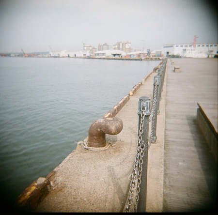Kanazawa-port_HOLGA_Kodak_PORTRA400VC05092011