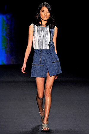 Vivienne Tam3