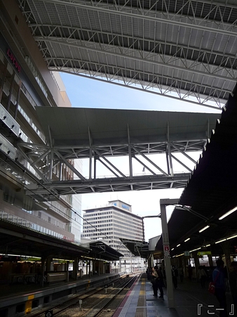 110416-17 大阪駅 (50)