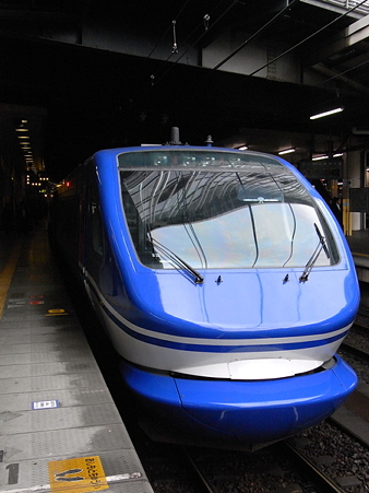 HOT7000系(新大阪駅)