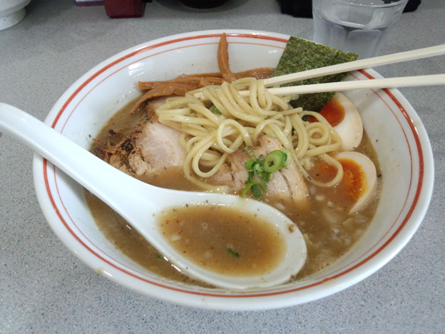 麺屋白頭鷲の特製ラーメンの麺 写真共有サイト フォト蔵