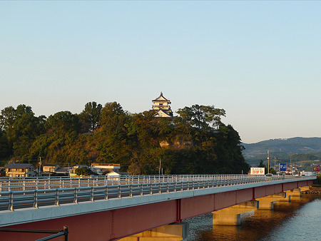 杵築◆橋詰公園から杵築城を見る(4)