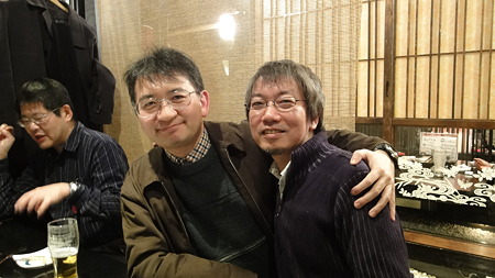 すみっこに遠藤、岡田と大原