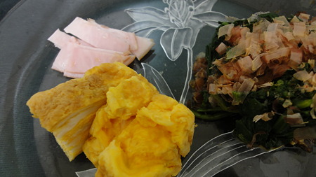 玉子焼き、ほうれんそう、ハム