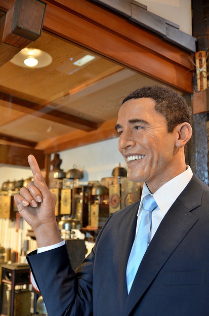 オバマ大統領（の、ろう人形?）